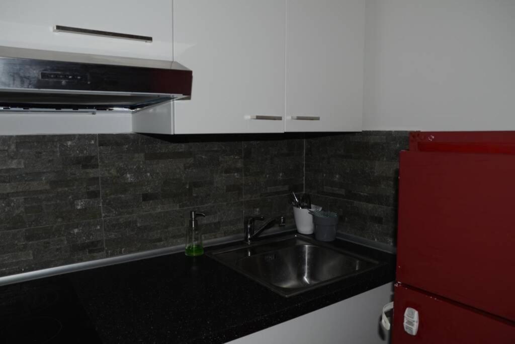 "Little Sicilian Home"-Room With A Private Bathroom & Kitchen -Fridge - And Shared A Beautiful Terrace On Hostel Taormina Center Экстерьер фото